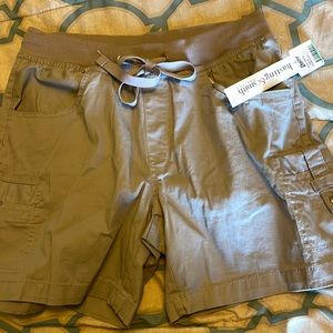 Hasting & smith size 4 shorts